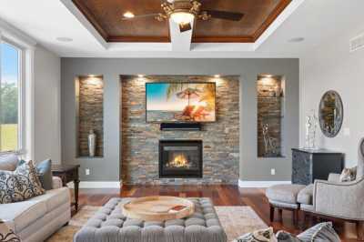 Home For Sale in Crown Point, Indiana