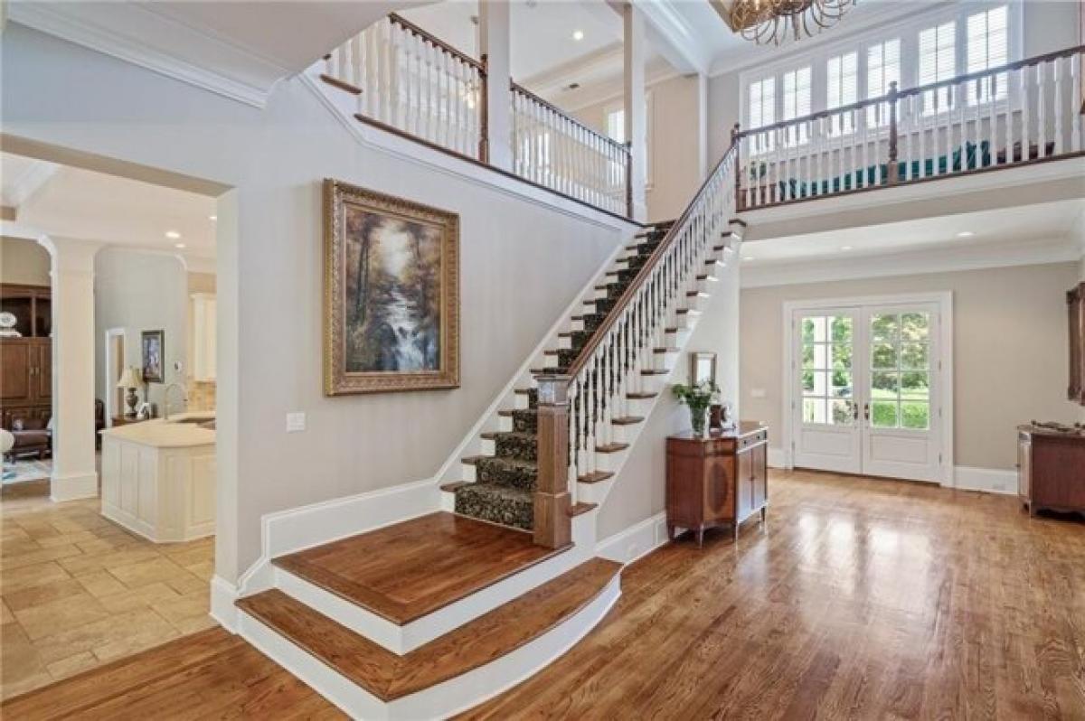 Picture of Home For Sale in Roswell, Georgia, United States