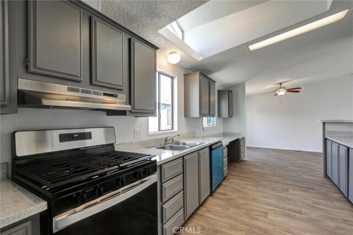 Picture of Home For Sale in Perris, California, United States