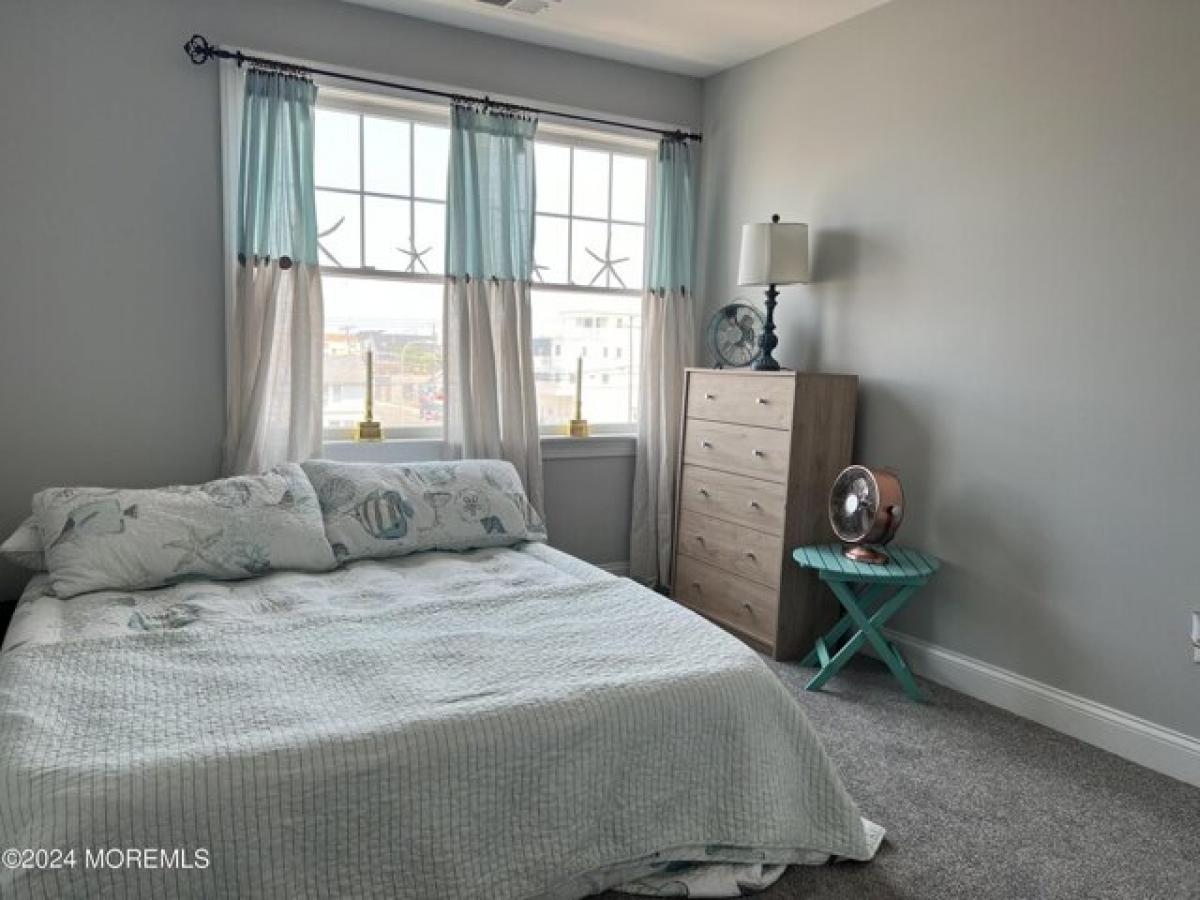 Picture of Home For Sale in Seaside Heights, New Jersey, United States