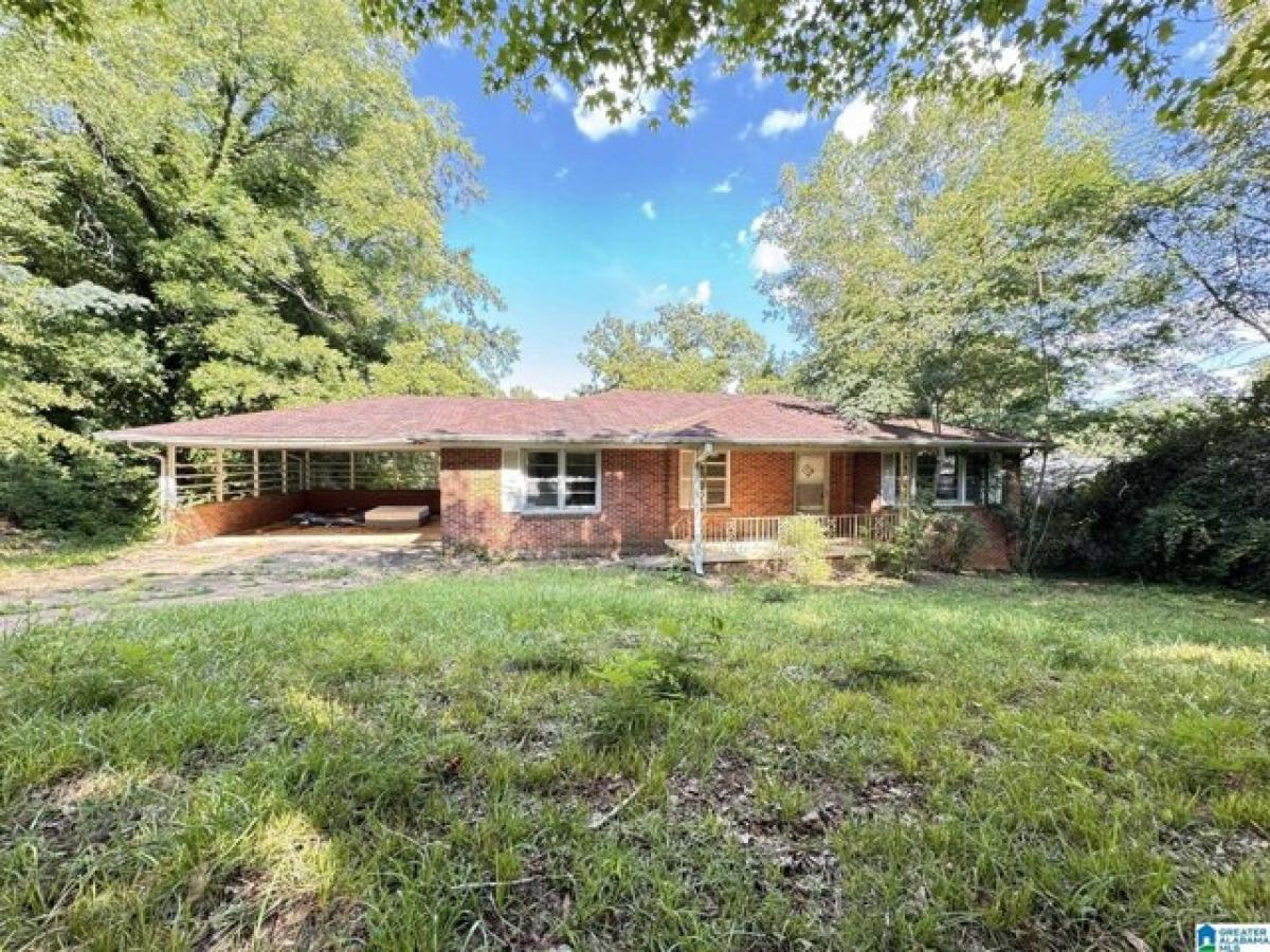 Picture of Home For Sale in Gadsden, Alabama, United States