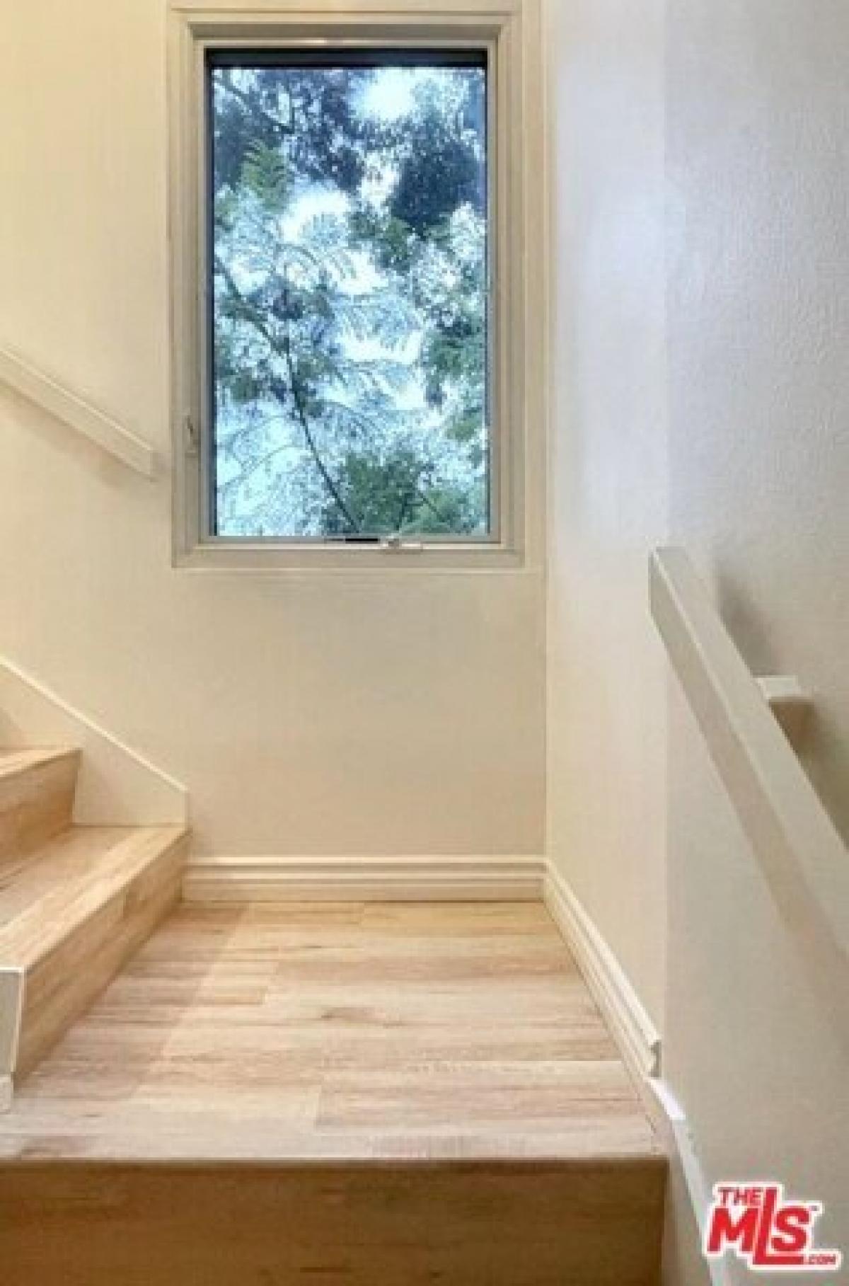 Picture of Home For Sale in Pacific Palisades, California, United States