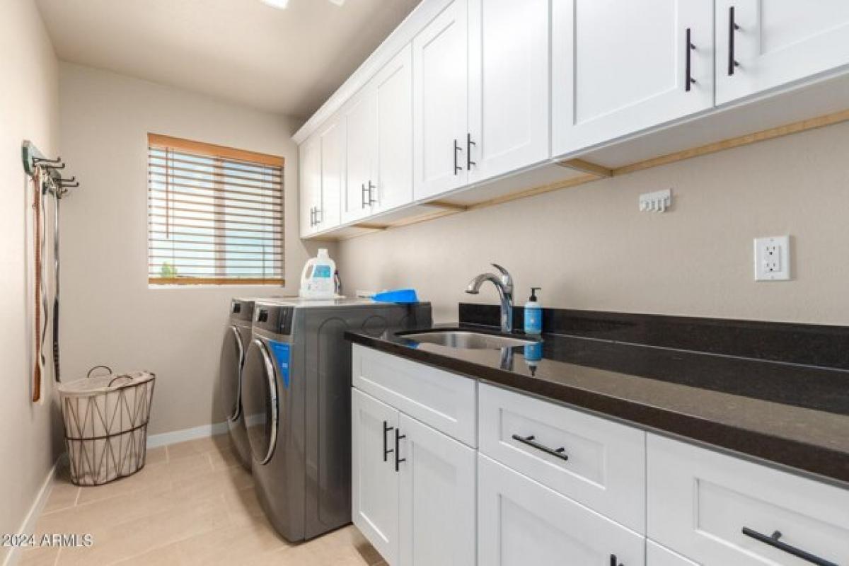 Picture of Home For Sale in Buckeye, Arizona, United States