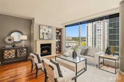 Home For Sale in Bellevue, Washington