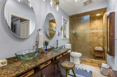 Home For Sale in Tarpon Springs, Florida