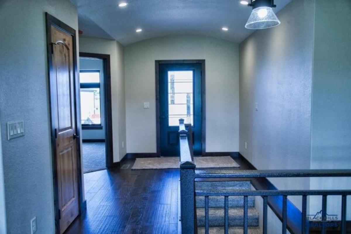 Picture of Home For Sale in Rapid City, South Dakota, United States