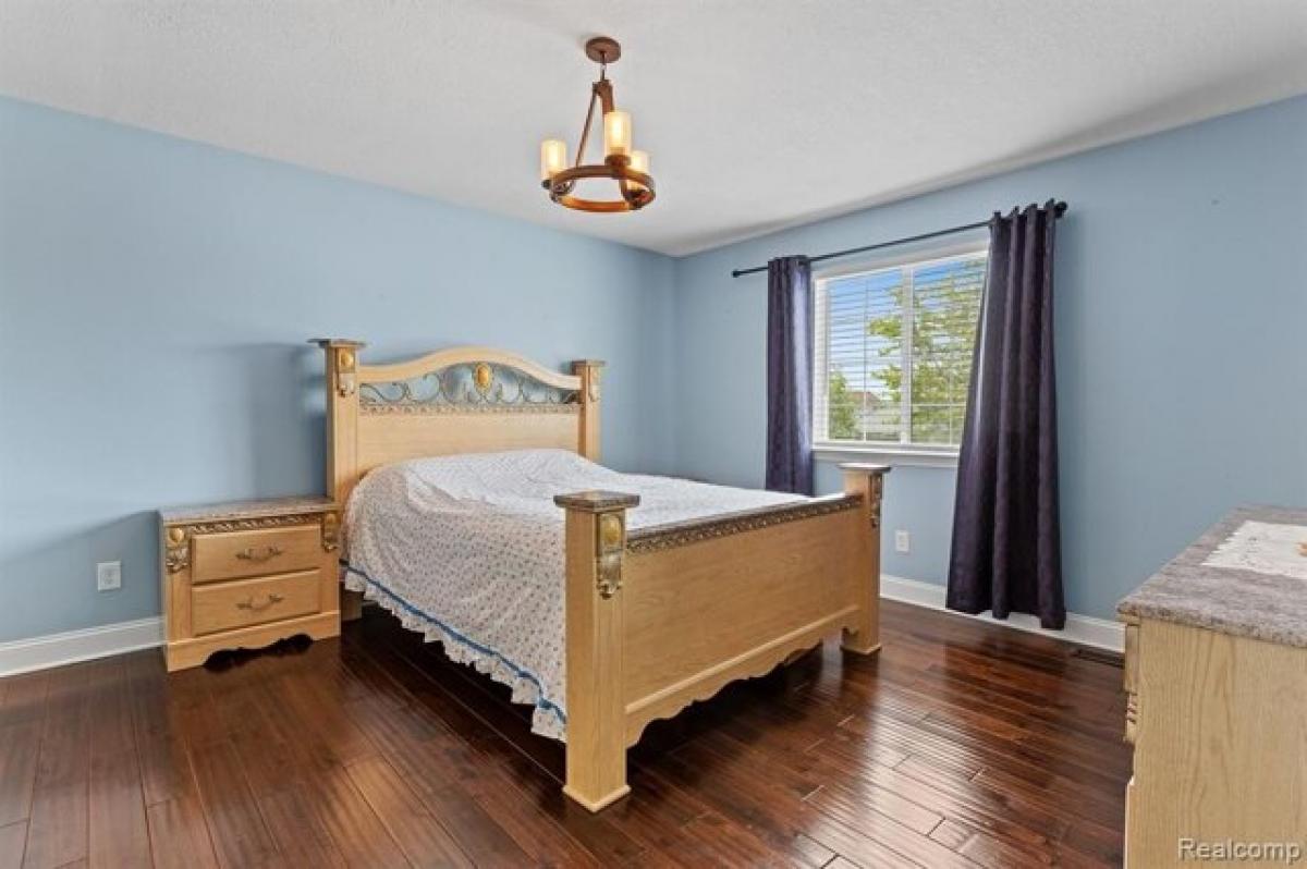 Picture of Home For Sale in Canton, Michigan, United States