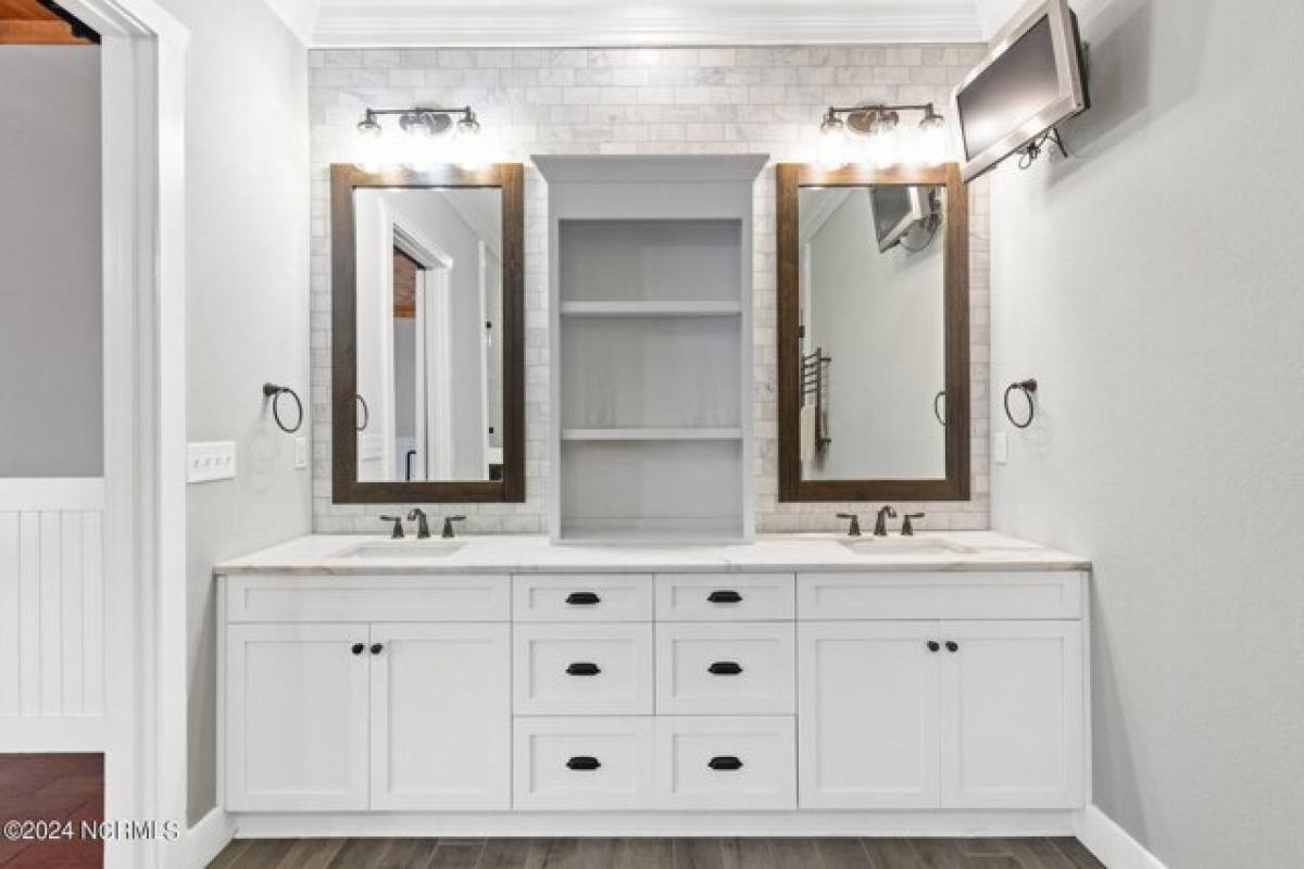 Picture of Home For Sale in Hampstead, North Carolina, United States