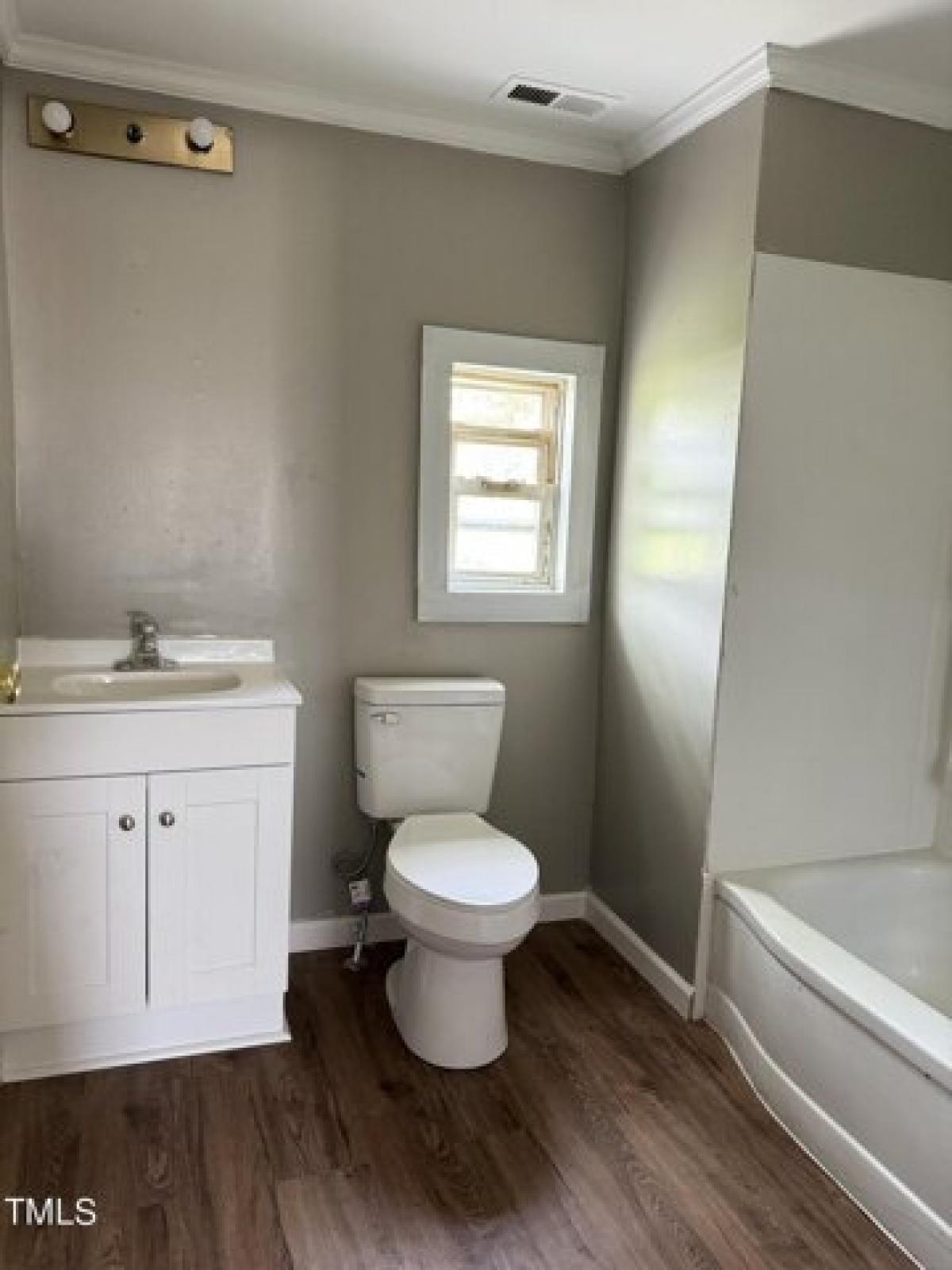 Picture of Home For Sale in Oxford, North Carolina, United States