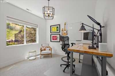 Home For Sale in West Linn, Oregon