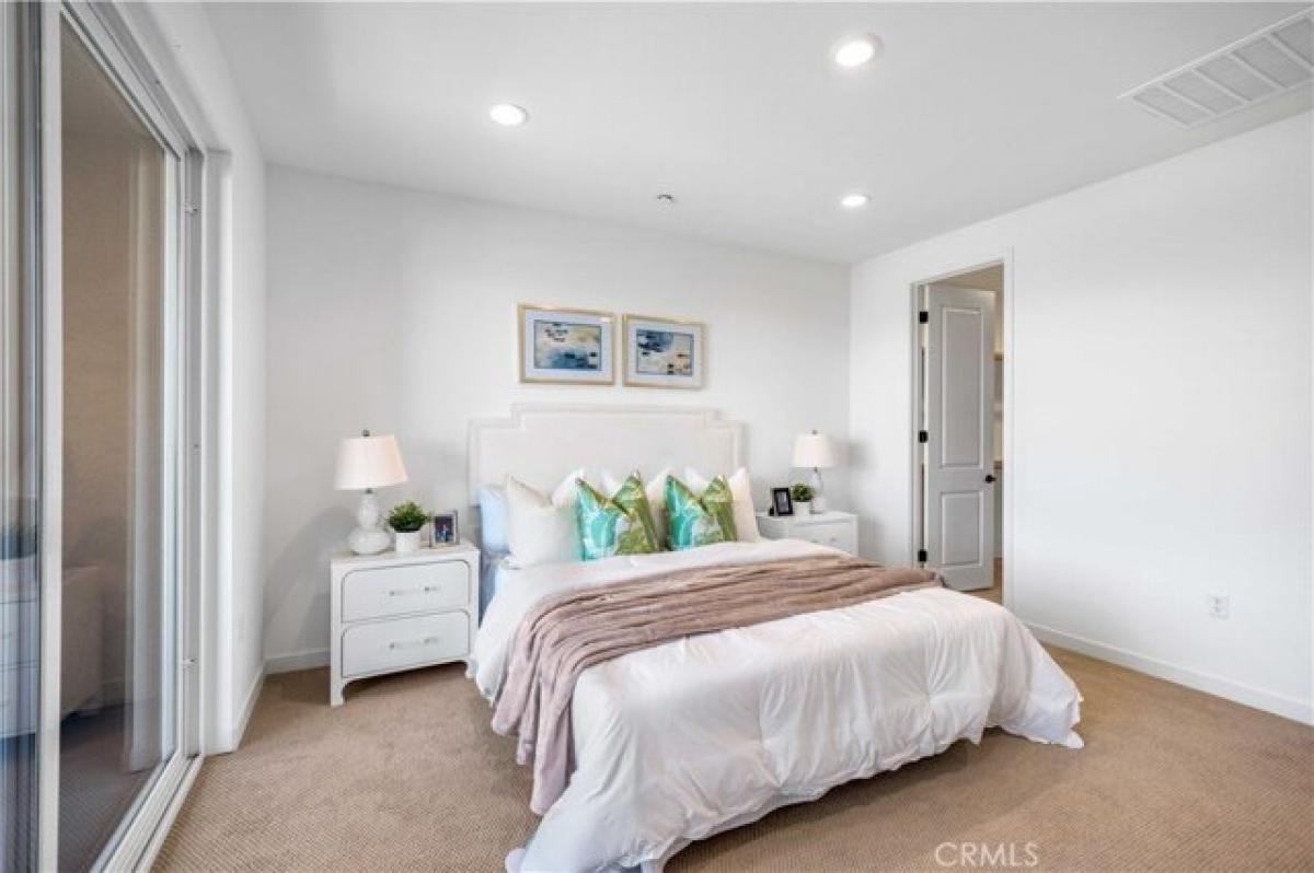 Picture of Home For Sale in Irvine, California, United States