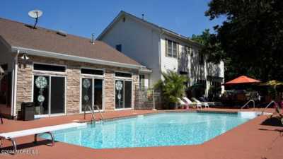 Home For Sale in Toms River, New Jersey