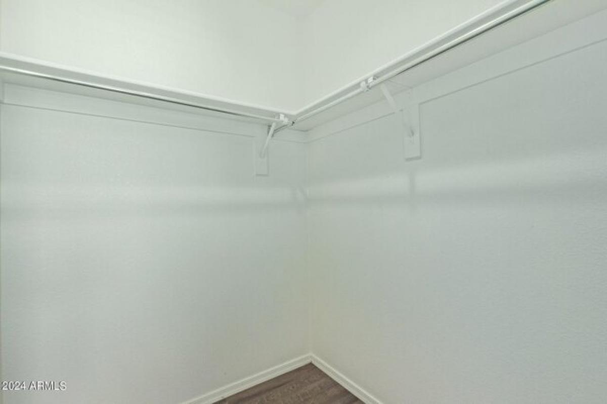 Picture of Home For Sale in Surprise, Arizona, United States