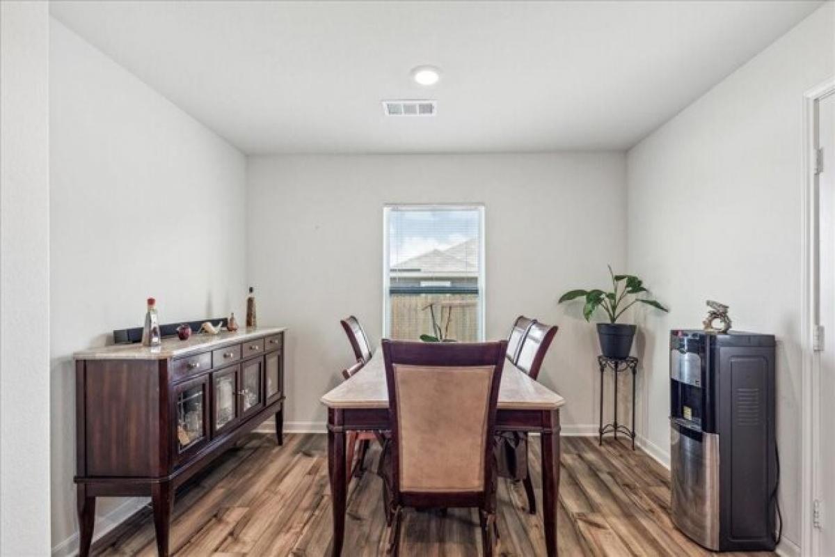 Picture of Home For Sale in Venus, Texas, United States