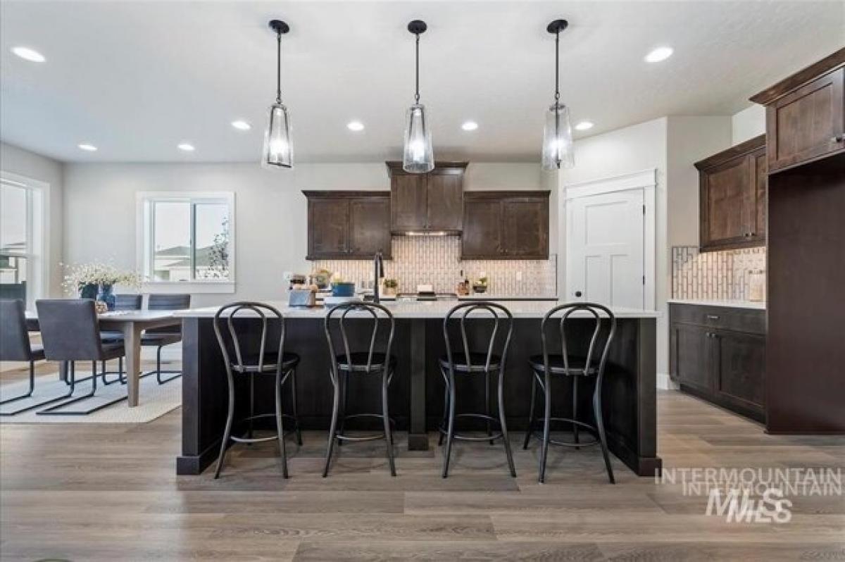 Picture of Home For Sale in Emmett, Idaho, United States