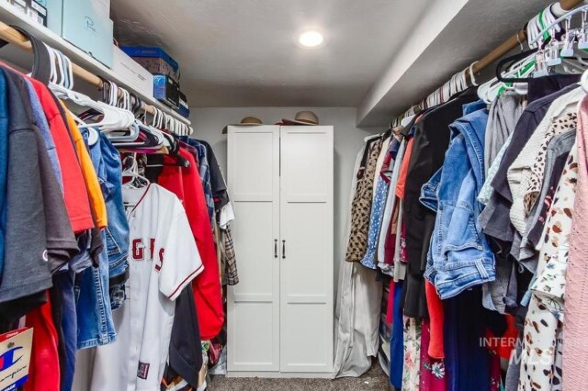 Picture of Home For Sale in Nampa, Idaho, United States