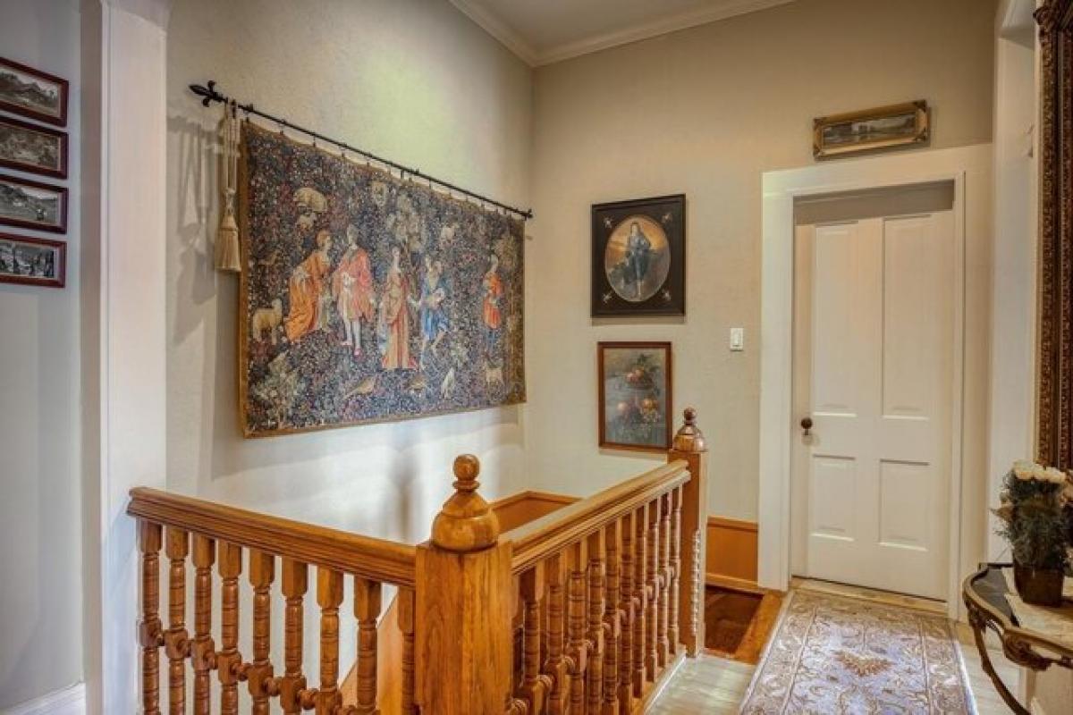 Picture of Home For Sale in Palestine, Texas, United States