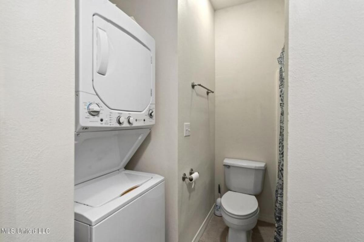 Picture of Home For Sale in Gulfport, Mississippi, United States