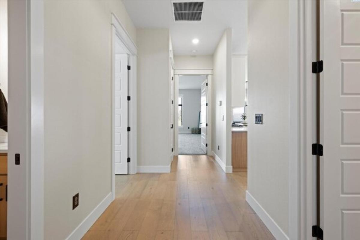 Picture of Home For Sale in Pasco, Washington, United States