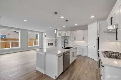 Home For Sale in Lynnwood, Washington