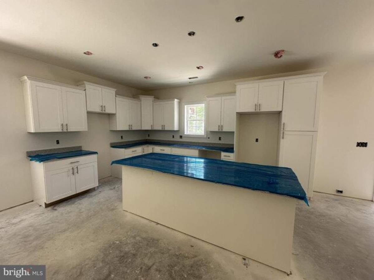 Picture of Home For Sale in Harrington, Delaware, United States