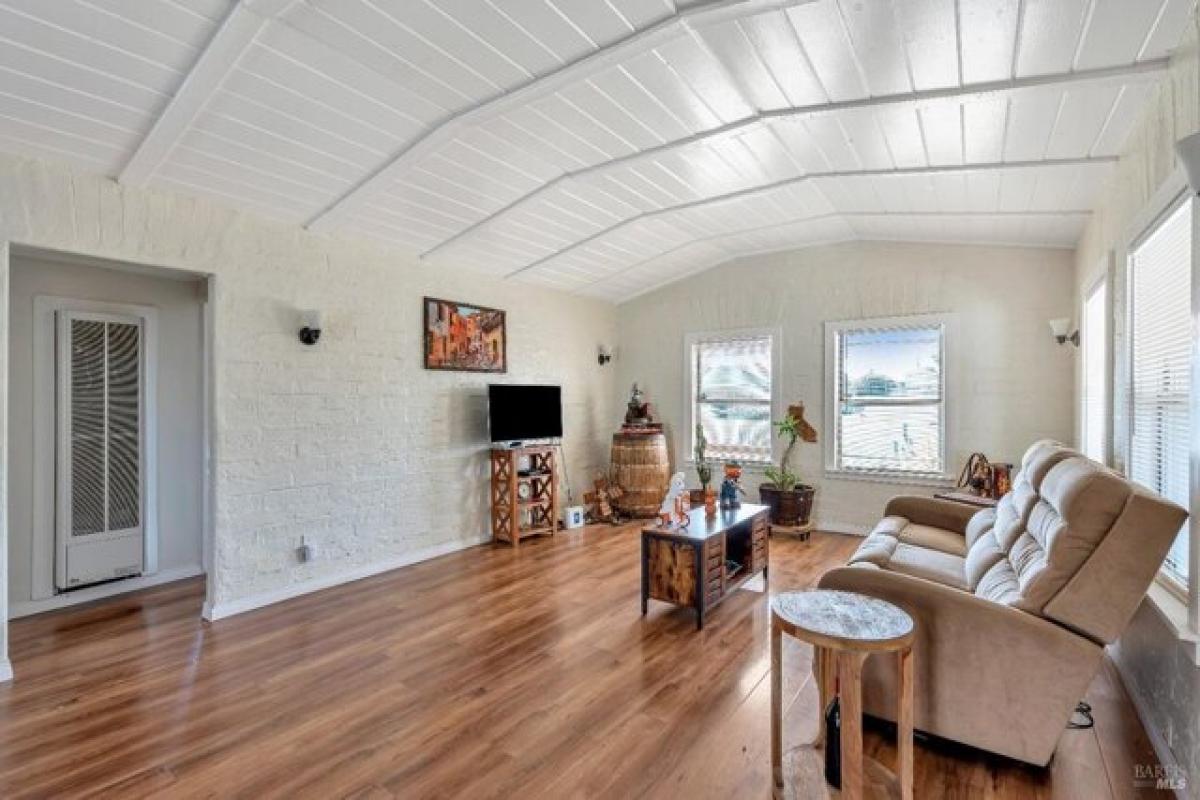 Picture of Home For Sale in Vallejo, California, United States