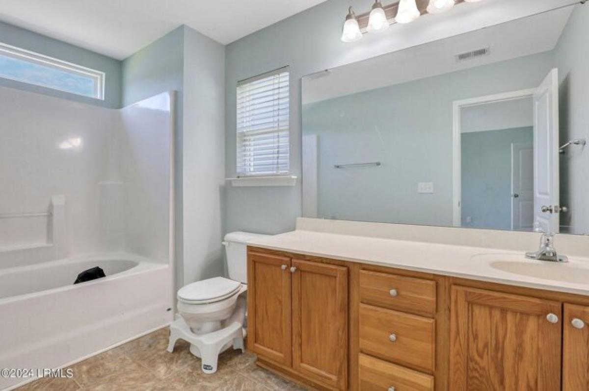 Picture of Home For Sale in Bluffton, South Carolina, United States