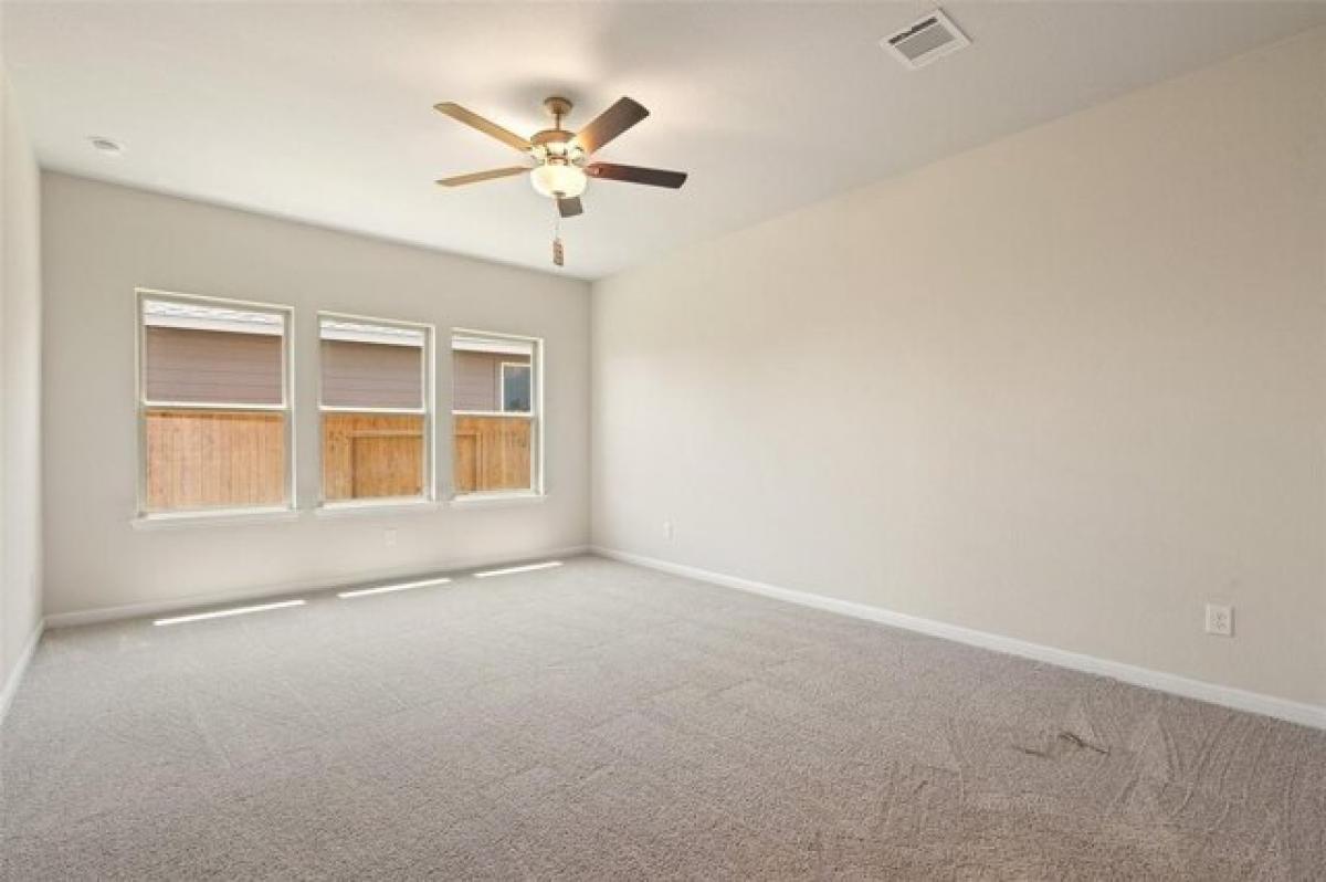 Picture of Home For Sale in Liberty Hill, Texas, United States