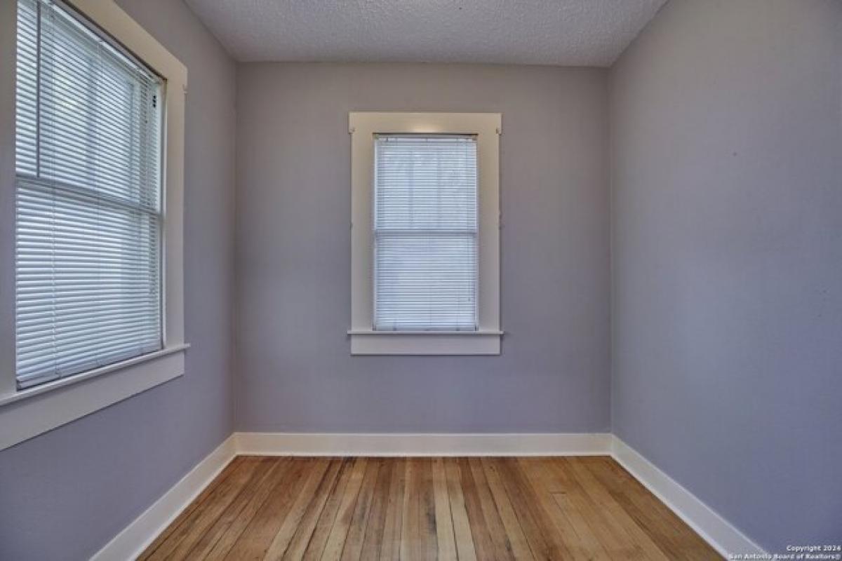 Picture of Home For Sale in Converse, Texas, United States