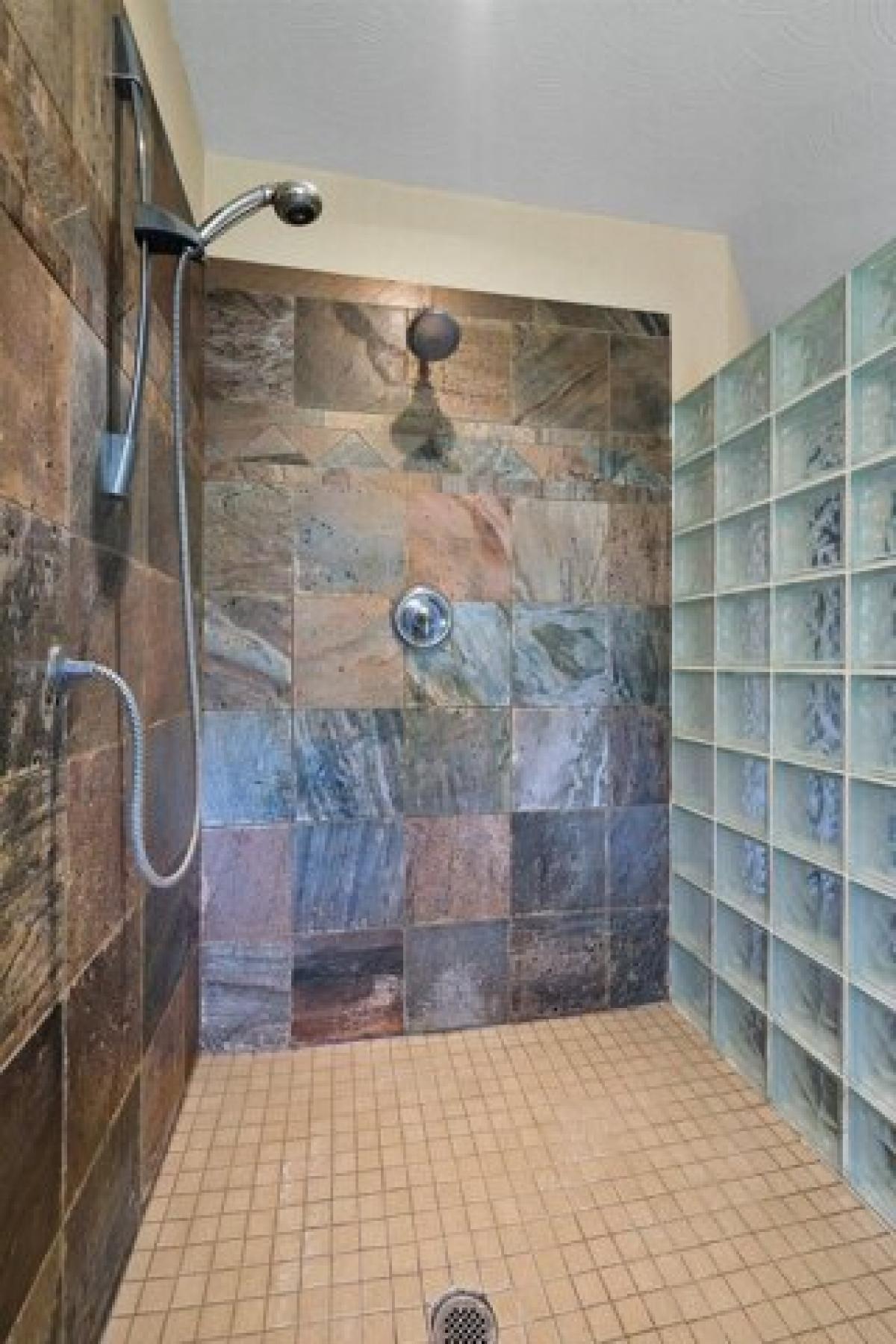 Picture of Home For Sale in Spokane, Washington, United States