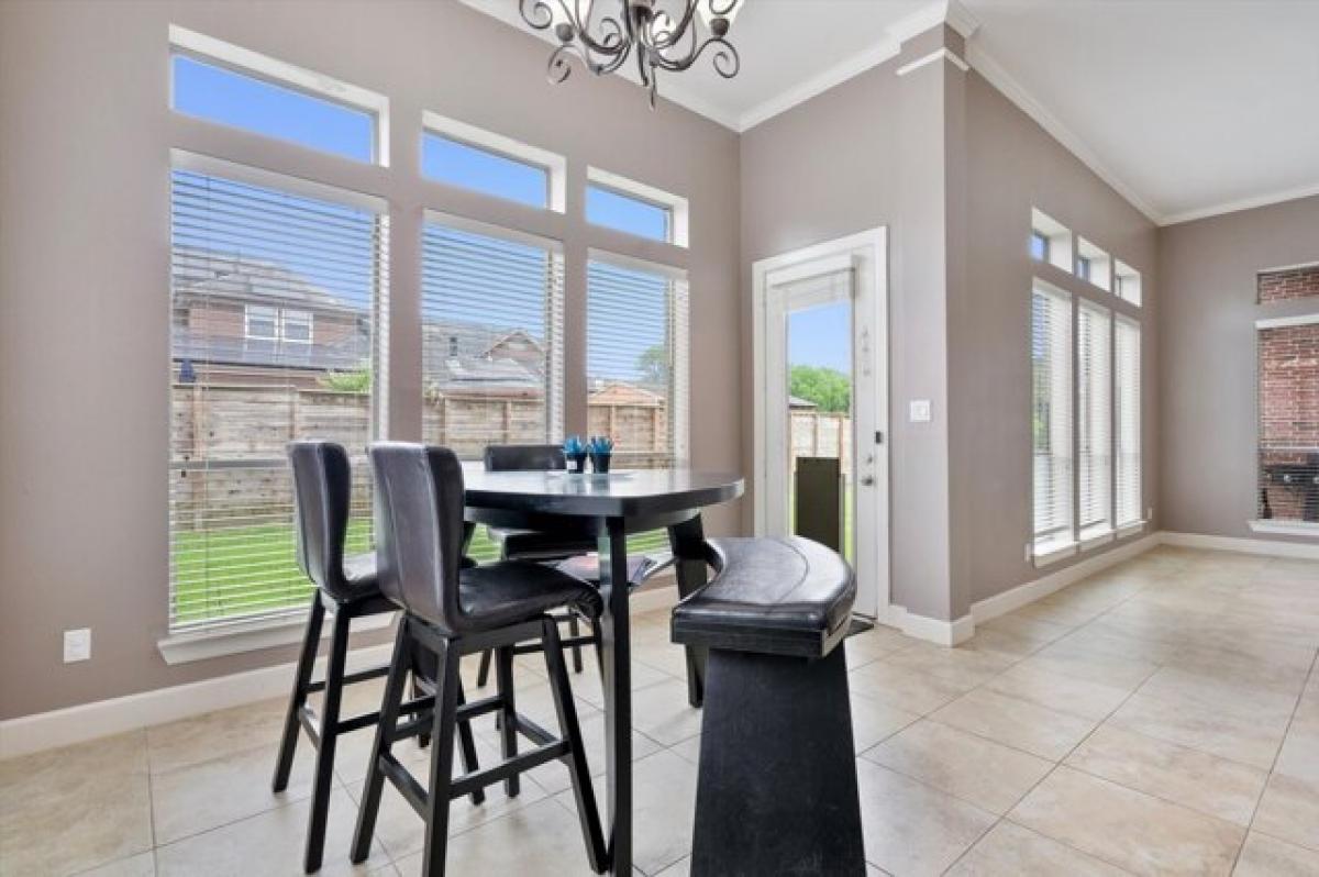 Picture of Home For Sale in Friendswood, Texas, United States