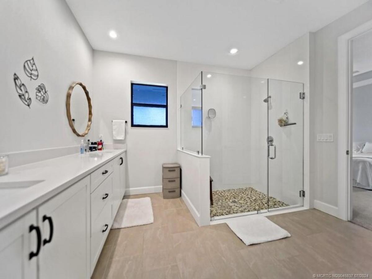 Picture of Home For Sale in Palm City, Florida, United States