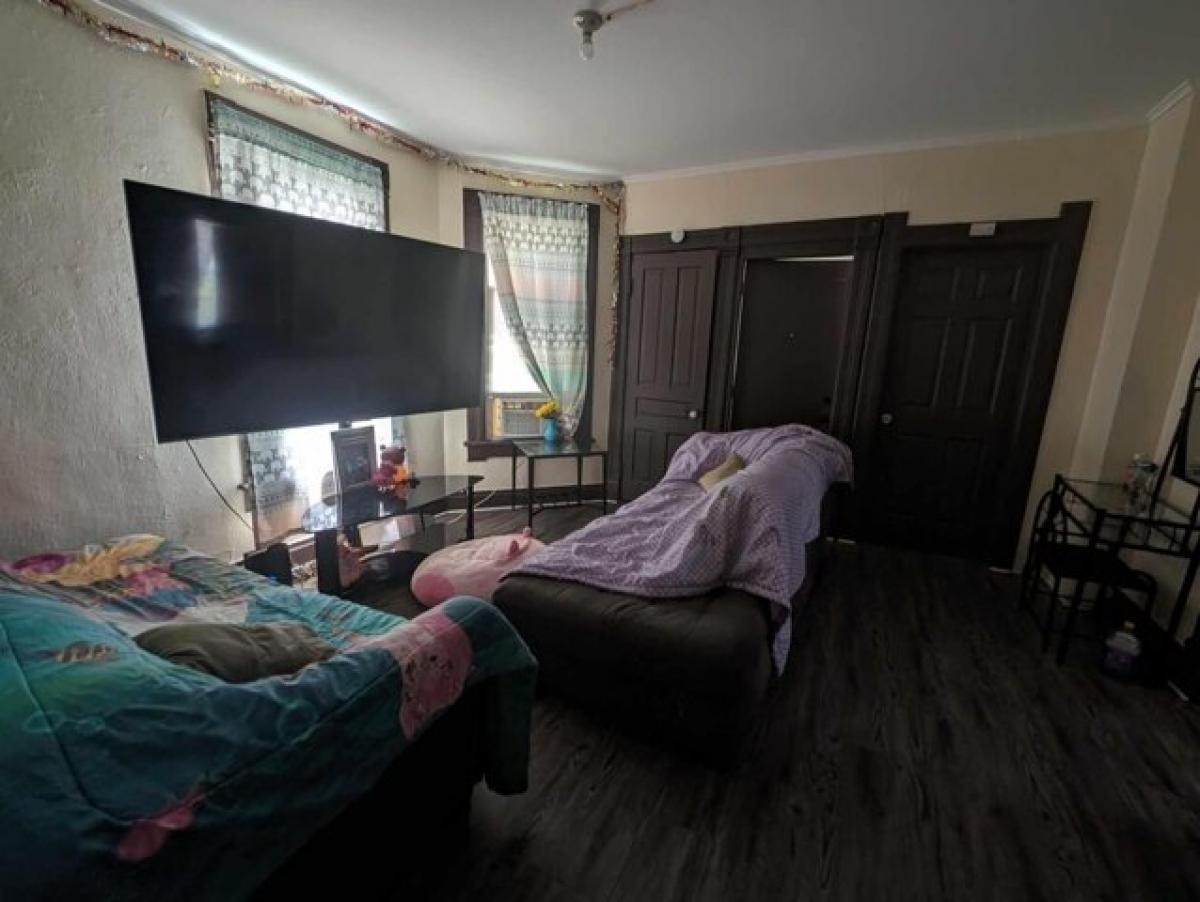 Picture of Home For Sale in Janesville, Wisconsin, United States