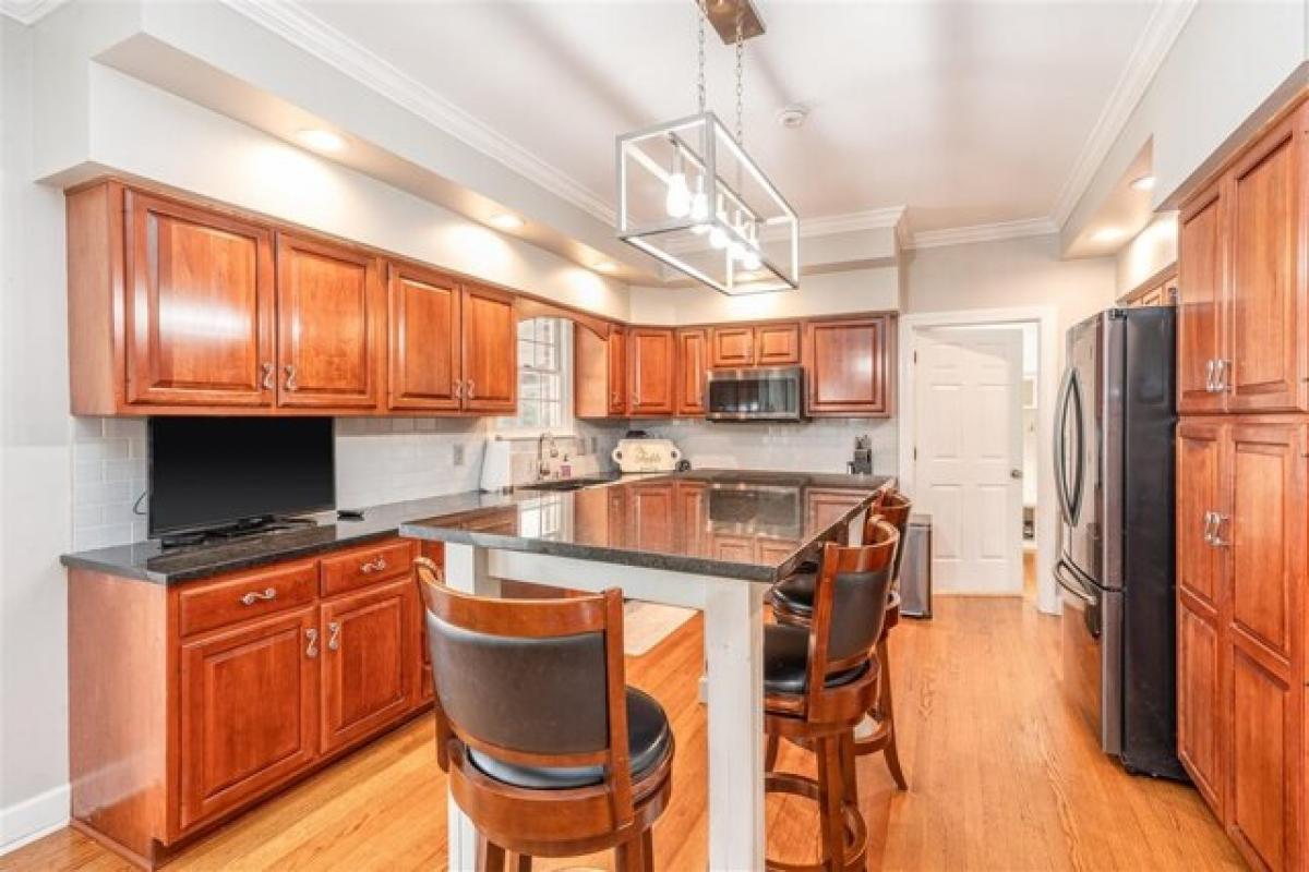 Picture of Home For Sale in Bowling Green, Kentucky, United States