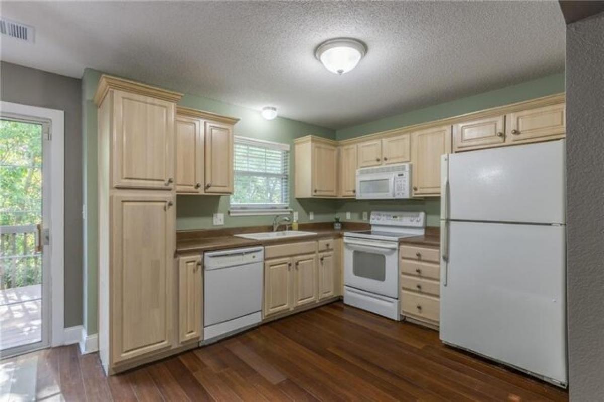 Picture of Home For Sale in Blue Springs, Missouri, United States