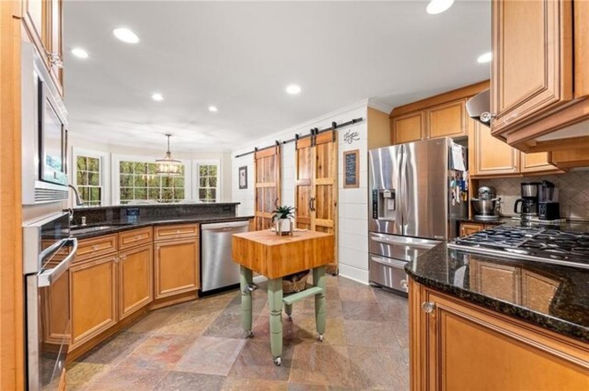 Picture of Home For Sale in Gainesville, Georgia, United States