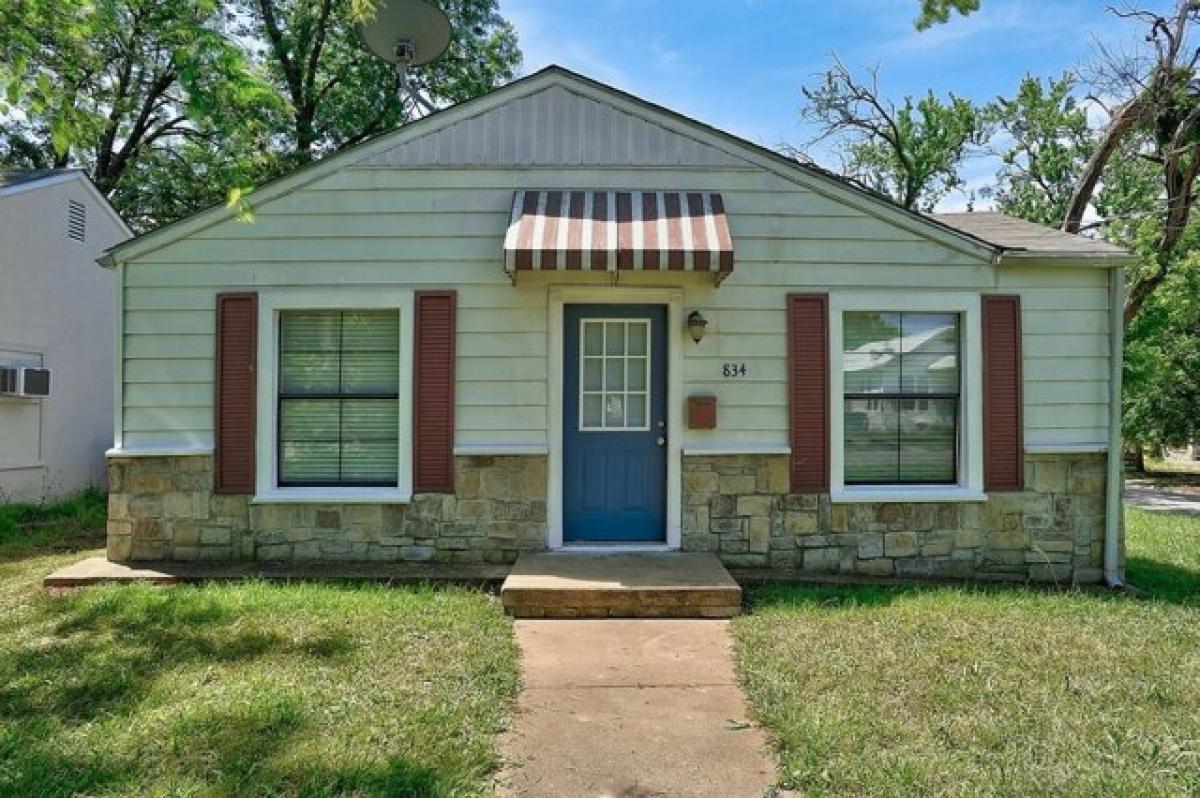 Picture of Home For Sale in Sherman, Texas, United States