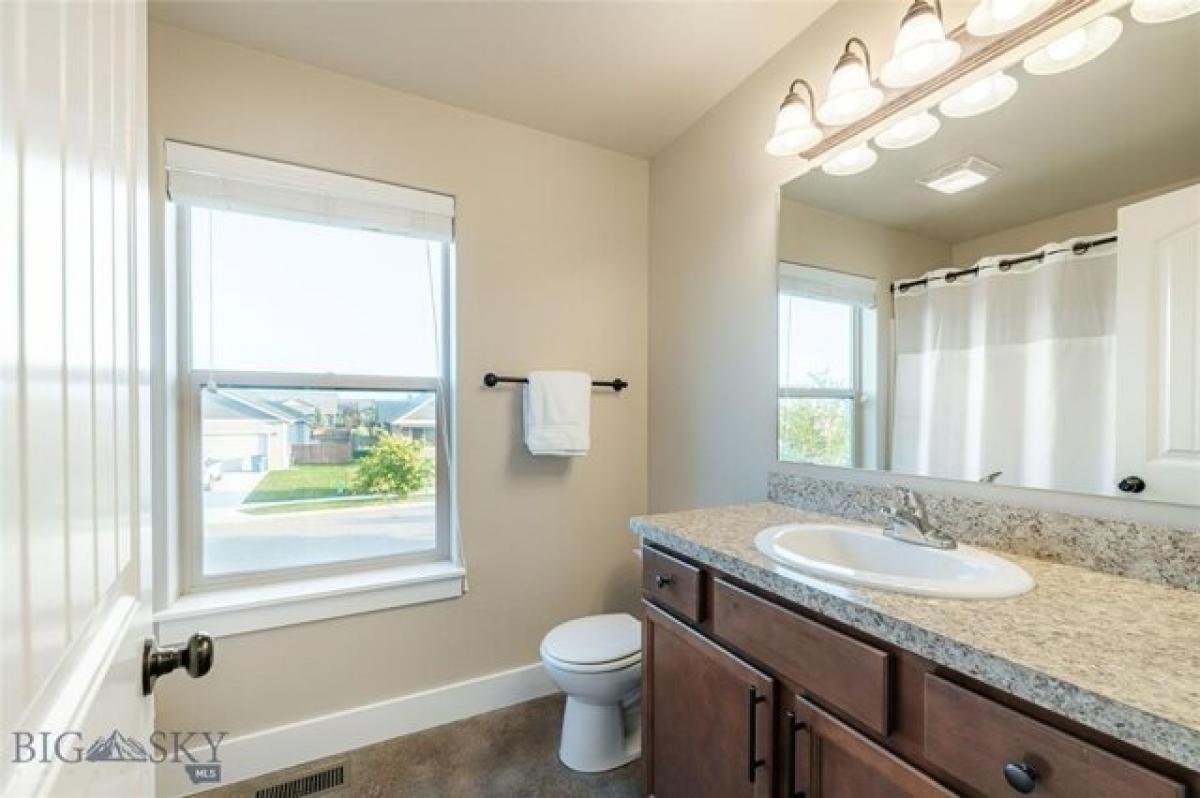 Picture of Home For Sale in Bozeman, Montana, United States