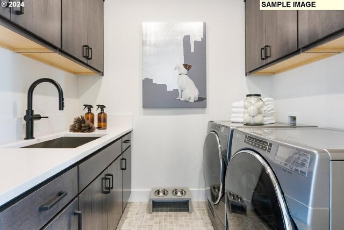 Picture of Home For Sale in Camas, Washington, United States