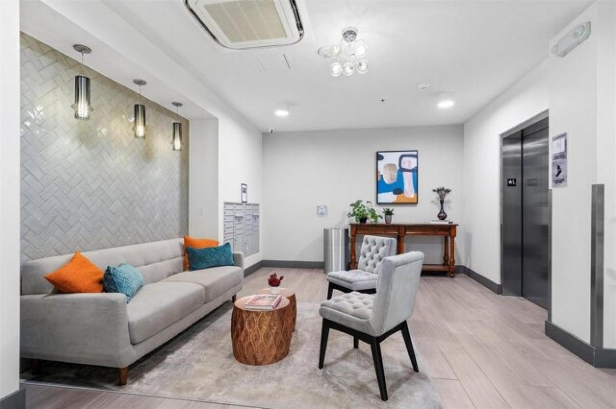 Picture of Home For Sale in Lewisville, Texas, United States