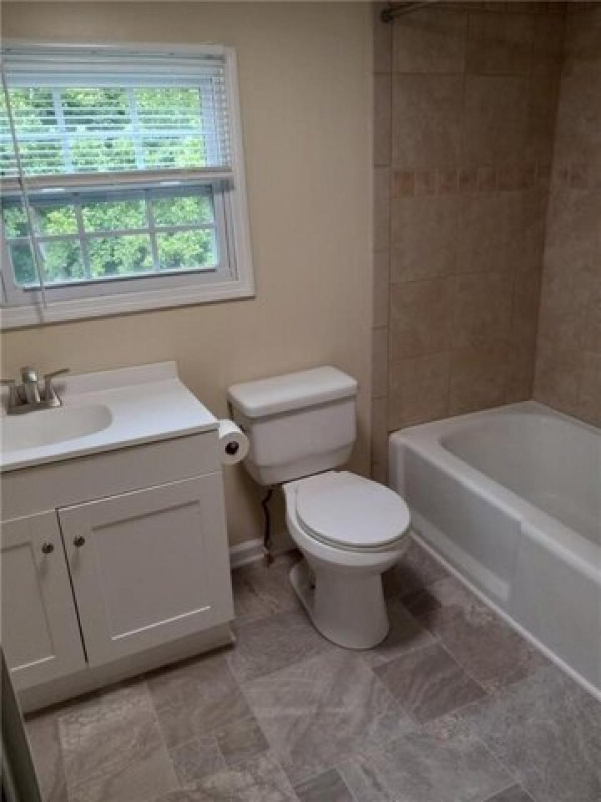 Picture of Home For Sale in Dallas, Georgia, United States