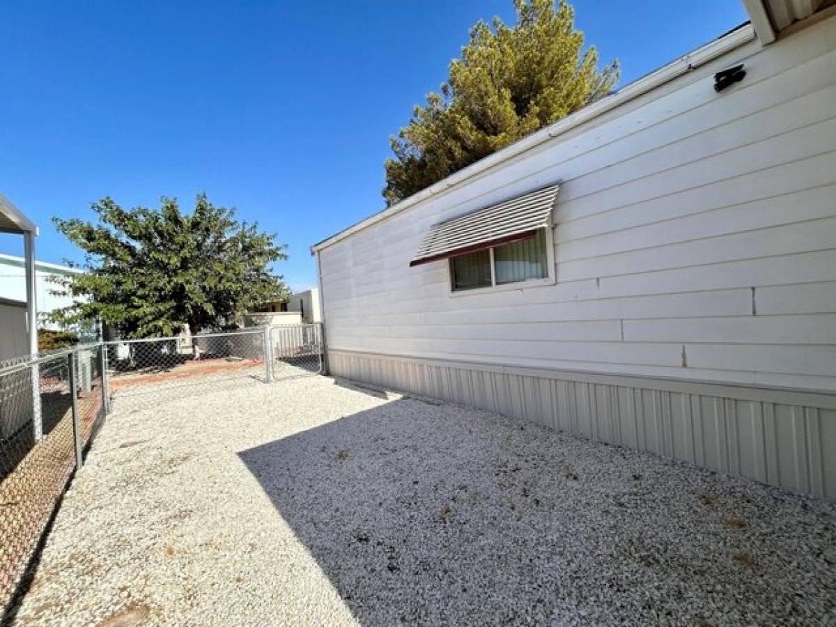 Picture of Home For Sale in Victorville, California, United States