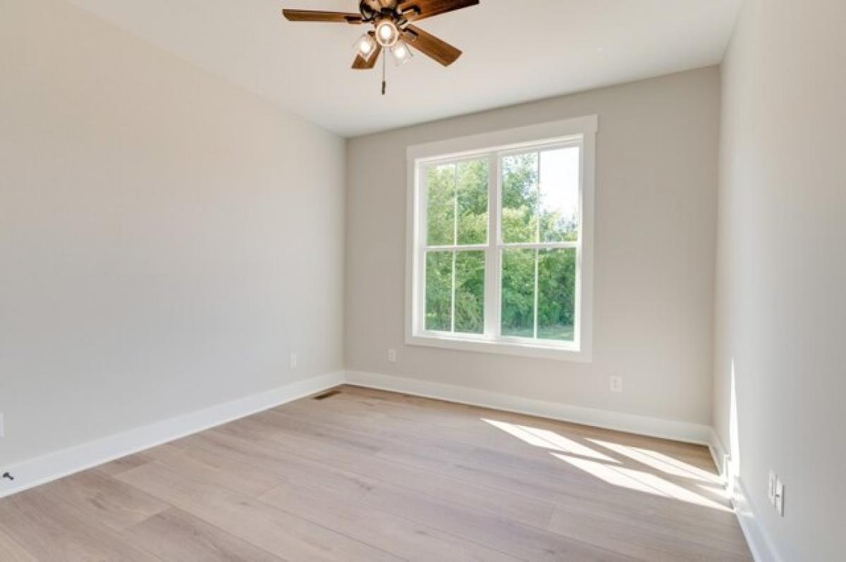 Picture of Home For Sale in Springfield, Tennessee, United States