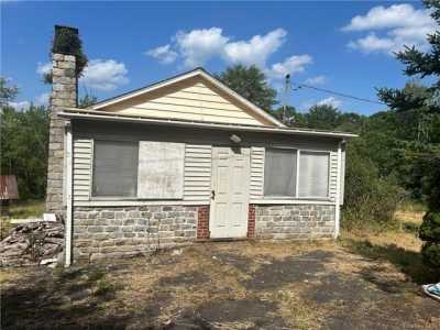 Home For Sale in Woodridge, New York