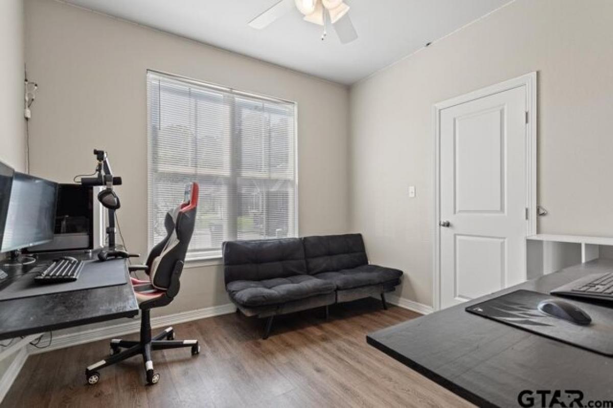 Picture of Home For Sale in Tyler, Texas, United States