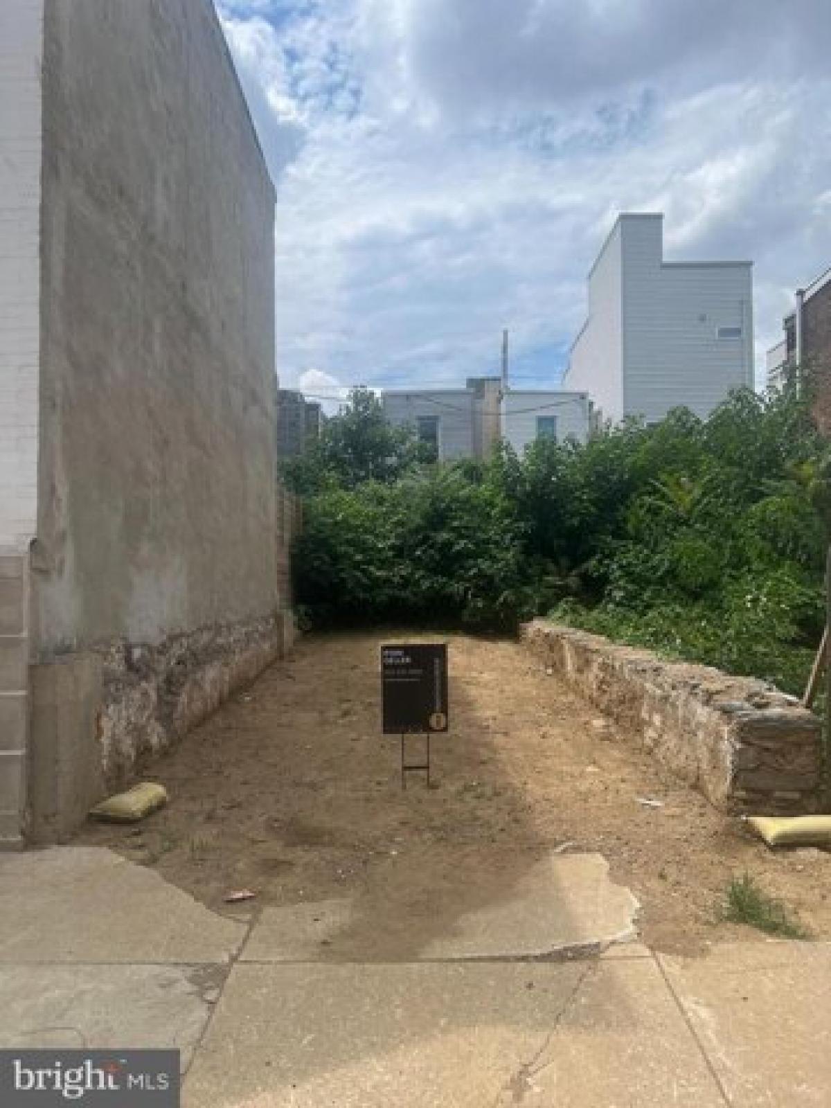 Picture of Residential Land For Sale in Philadelphia, Pennsylvania, United States