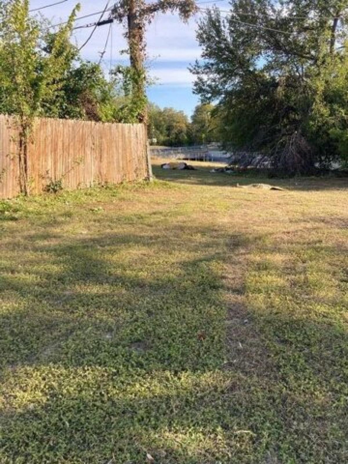 Picture of Residential Land For Sale in Fort Worth, Texas, United States