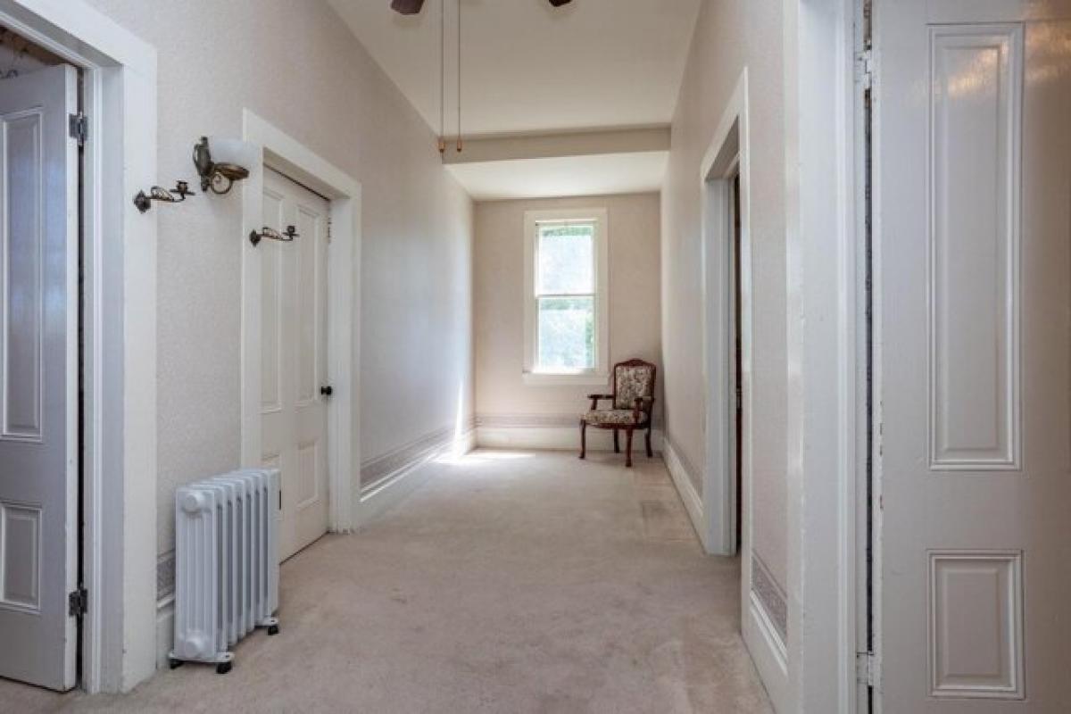 Picture of Home For Sale in Oakdale, California, United States