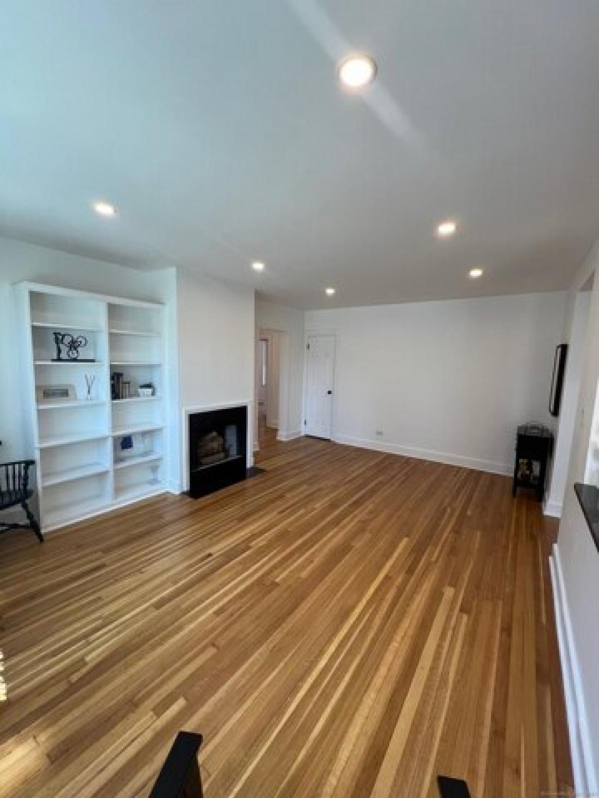 Picture of Home For Sale in Stamford, Connecticut, United States