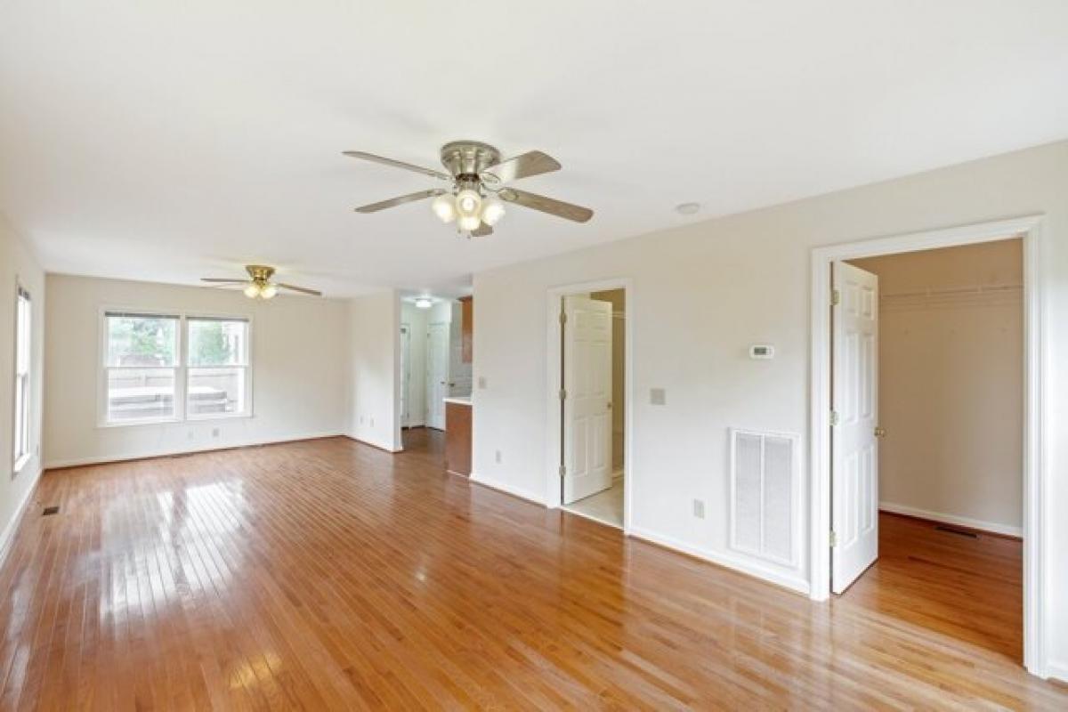 Picture of Home For Sale in Franklin, Tennessee, United States